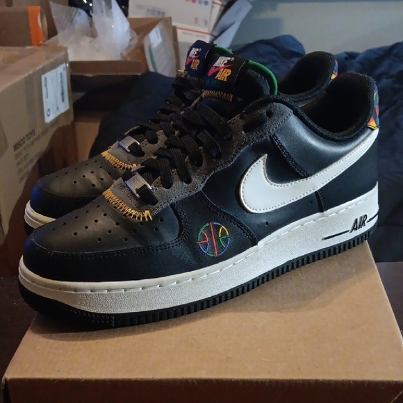 Nike Air Force 1 Low Rare Live Together, Play Together (Peace) Mens 7.5 Womens 9 - Picture 2 of 9